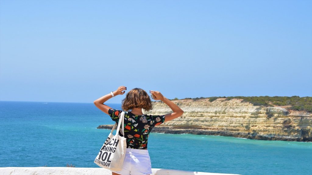 Dónde alojarse barato si viajas sola por Europa: hostales, tips y seguridad 1 Donde alojarse barato si viajas sola por Europa