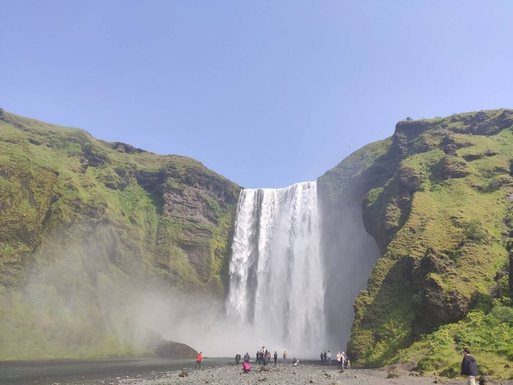 ¿Es seguro viajar sola a Islandia? Guía completa para mujeres viajeras 1 Es seguro viajar sola a Islandia