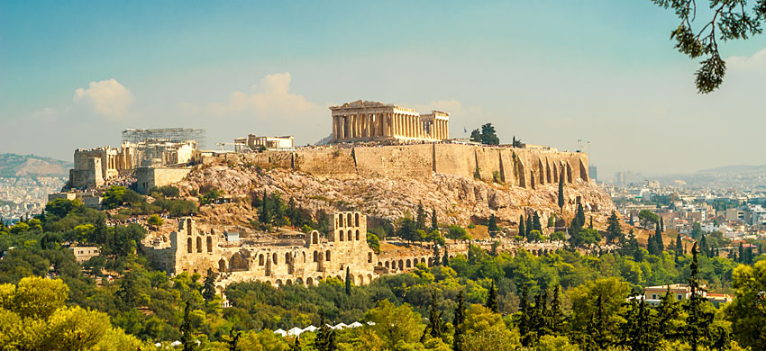 Destinos baratos y seguros para mujeres que viajan solas 7 Grecia Atenas y Creta
