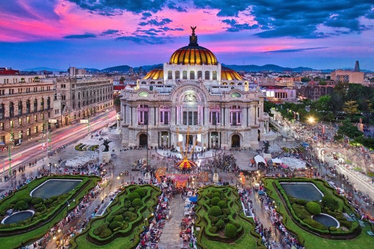 Destinos baratos y seguros para mujeres que viajan solas 13